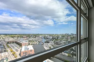 1141 N Martin L King Jr Dr, Milwaukee, WI 53203 - Photo 27