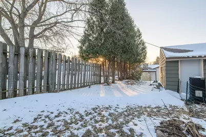 12211 W Florist Ave, Milwaukee, WI 53225 - Photo 31