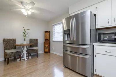 12211 W Florist Ave, Milwaukee, WI 53225 - Photo 9