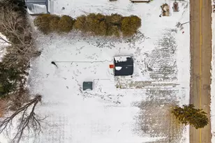 331 E Washington Ave, Cleveland, WI 53015 - Photo 15