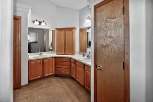 8244 Anna Ave, Racine, WI 53185 - Photo 29