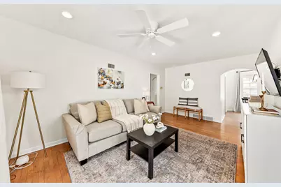 2210 N 107th St, Wauwatosa, WI 53226 - Photo 7