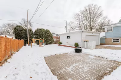 2210 N 107th St, Wauwatosa, WI 53226 - Photo 29