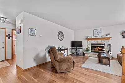 700  Bittersweet Ln, Watertown, WI 53094 - Photo 5