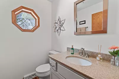 700  Bittersweet Ln, Watertown, WI 53094 - Photo 15