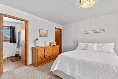 700  Bittersweet Ln, Watertown, WI 53094 - Photo 17