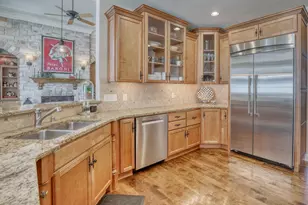 1196 Mary Hill Cir, Hartland, WI 53029 - Photo 5