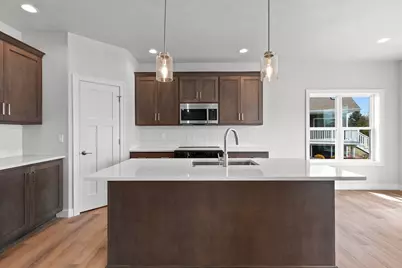 1925  Creekwood Ct, Manitowoc, WI 54220 - Photo 15