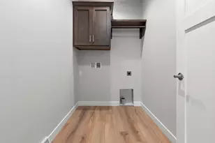 1925 Creekwood Ct, Manitowoc, WI 54220 - Photo 21