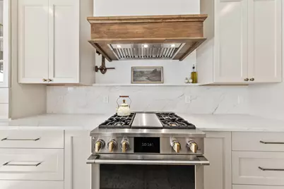 20285  Newport Ln, Brookfield, WI 53045 - Photo 17