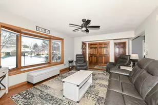 1143 Rainbow Ct, Mukwonago, WI 53149 - Photo 9