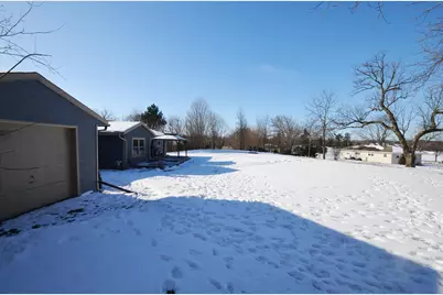 421  Meadow Ln, Eagle, WI 53119 - Photo 5