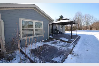 421  Meadow Ln, Eagle, WI 53119 - Photo 3