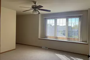 2635 Parkfield Dr, West Bend, WI 53090 - Photo 7