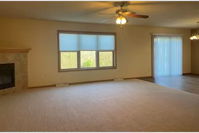 2635  Parkfield Dr, West Bend, WI 53090 - Photo 3