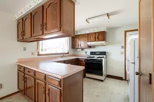 2938 Stonebridge Dr, Racine, WI 53404 - Photo 35