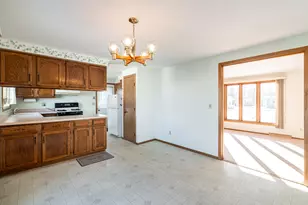 2938 Stonebridge Dr, Racine, WI 53404 - Photo 7