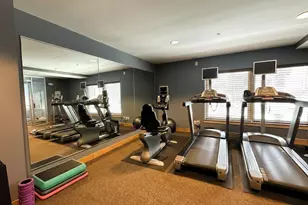 1812 E Lafayette Pl, Milwaukee, WI 53202 - Photo 23