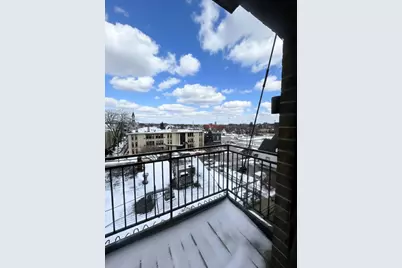 1812 E Lafayette Pl #405, Milwaukee, WI 53202 - Photo 7