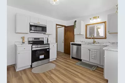 3893 N 40th St, Milwaukee, WI 53216 - Photo 5