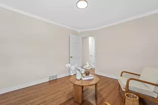 3323 S 91st St, Milwaukee, WI 53227 - Photo 9