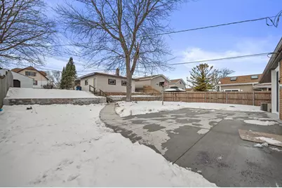 3323 S 91st St, Milwaukee, WI 53227 - Photo 17