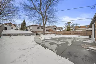 3323 S 91st St, Milwaukee, WI 53227 - Photo 17