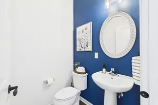 W241N5629 Maple Grove Ln, Sussex, WI 53089 - Photo 15