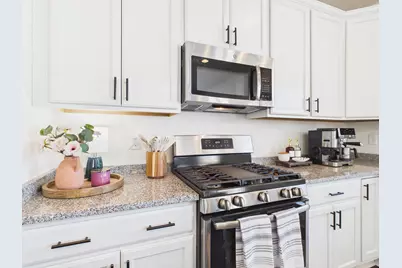 W241N5629  Maple Grove Ln, Sussex, WI 53089 - Photo 25