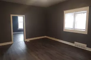 2002 S 14th St, Sheboygan, WI 53081 - Photo 3