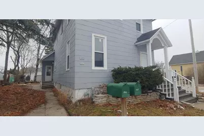 2002 S 14th St, Sheboygan, WI 53081 - Photo 11