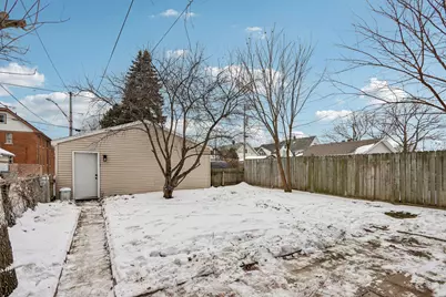 3421 N Fratney St, Milwaukee, WI 53212 - Photo 37