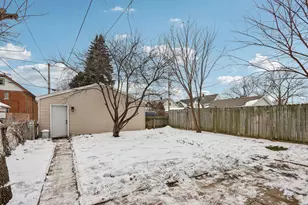 3421 N Fratney St, Milwaukee, WI 53212 - Photo 37