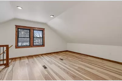 3421 N Fratney St, Milwaukee, WI 53212 - Photo 25