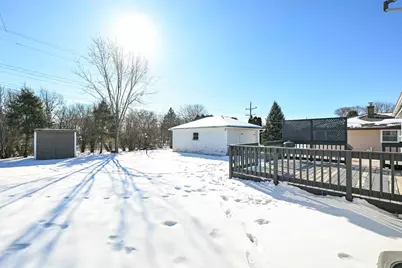 6125  Middleton Ct, Greendale, WI 53129 - Photo 31
