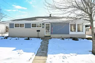 6125 Middleton Ct, Greendale, WI 53129 - Photo 1