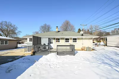 6125  Middleton Ct, Greendale, WI 53129 - Photo 27