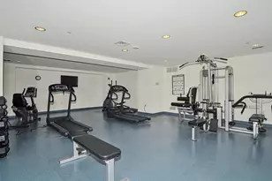 1550 E Royall Pl, Milwaukee, WI 53202 - Photo 31