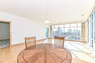 1550 E Royall Pl, Milwaukee, WI 53202 - Photo 17