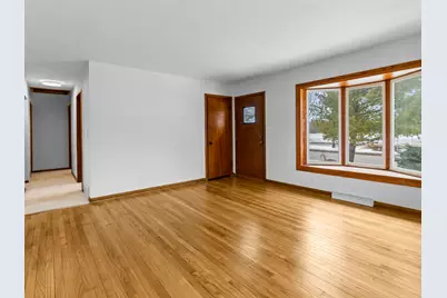 6417 N Green Bay Ave, Glendale, WI 53209 - Photo 11