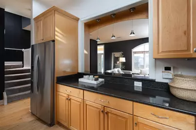 1749 N Hubbard St, Milwaukee, WI 53212 - Photo 15