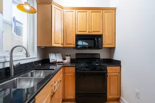 1749 N Hubbard St, Milwaukee, WI 53212 - Photo 13