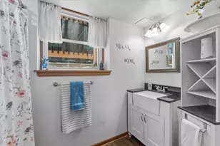 7485 S Highfield Ct, Oak Creek, WI 53154 - Photo 25