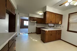 10743 W Appleton Ave, Milwaukee, WI 53225 - Photo 7