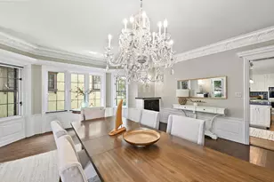 2225 N Lake Dr, Milwaukee, WI 53202 - Photo 13