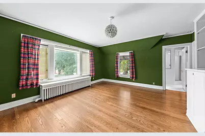 2225 N Lake Dr, Milwaukee, WI 53202 - Photo 25