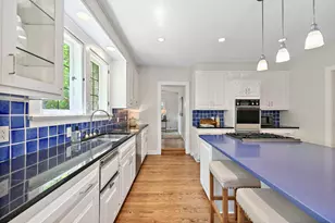 2225 N Lake Dr, Milwaukee, WI 53202 - Photo 15