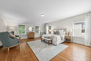 2225 N Lake Dr, Milwaukee, WI 53202 - Photo 21