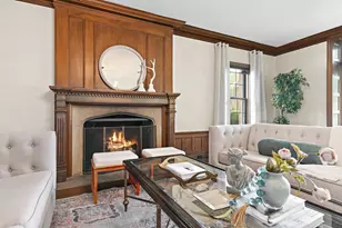 2225 N Lake Dr, Milwaukee, WI 53202 - Photo 5