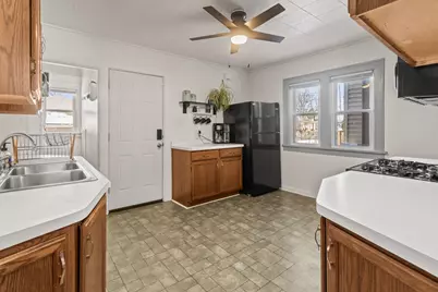 1100 S 61st St #1102, West Allis, WI 53214 - Photo 11